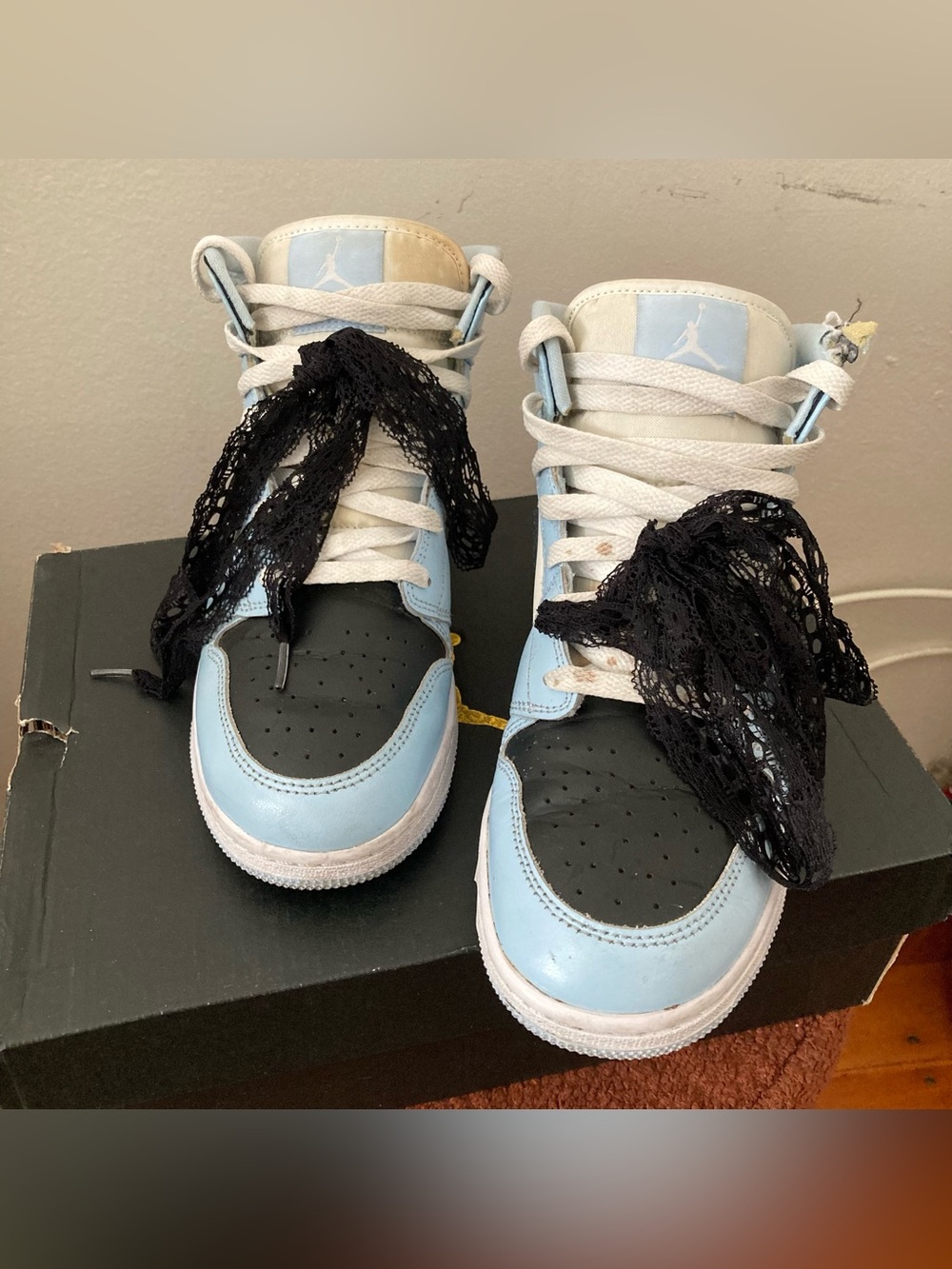 Nike Air Jordan 1 Mid Black Lace Accents Light Blue/ White / - Picture 3 of 4